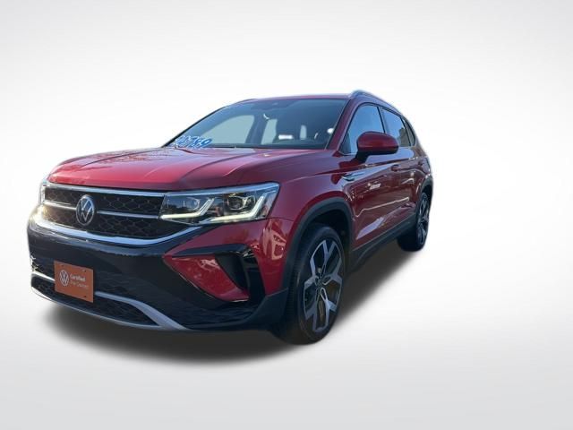 2022 Volkswagen Taos SEL photo 2