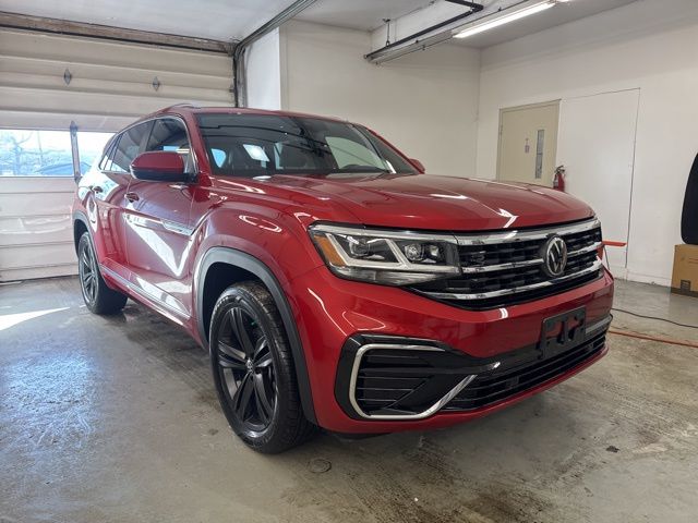 2022 Volkswagen Atlas Cross Sport SEL R-Line