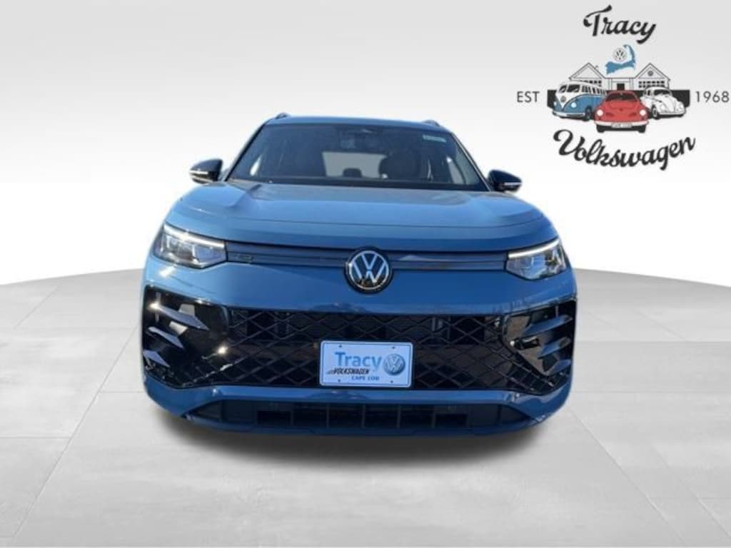 New 2026 Volkswagen Tiguan 2.0T SE R-Line Black SUV