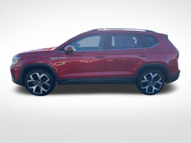 2022 Volkswagen Taos SEL photo 3