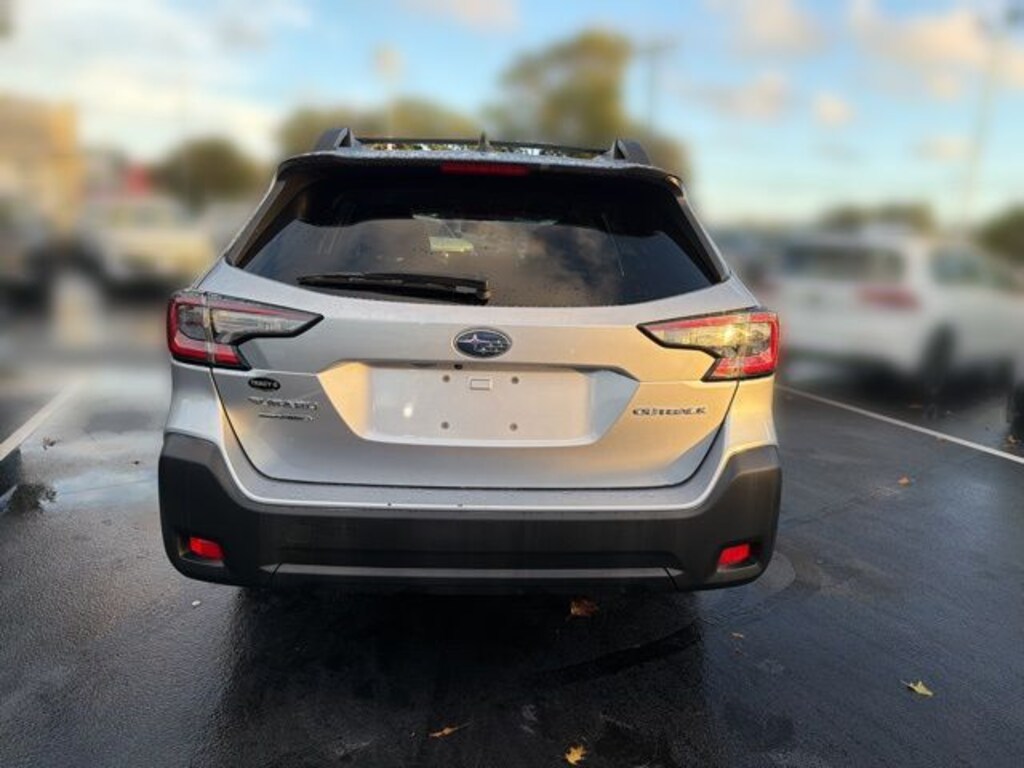 Used 2023 Subaru Outback Premium SUV