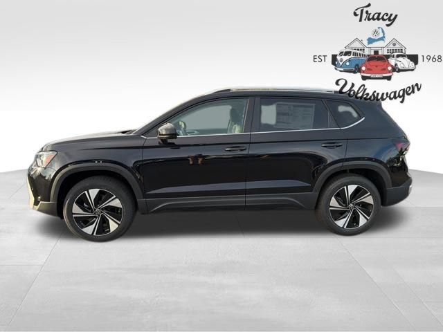 2026 Volkswagen Taos SE photo 2