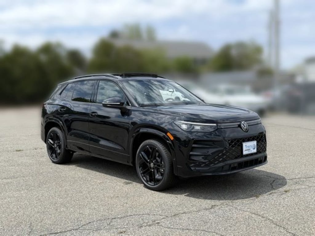 New 2026 Volkswagen Tiguan SE R-Line Black SUV