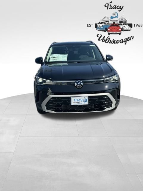 2025 Volkswagen Taos SEL photo 3