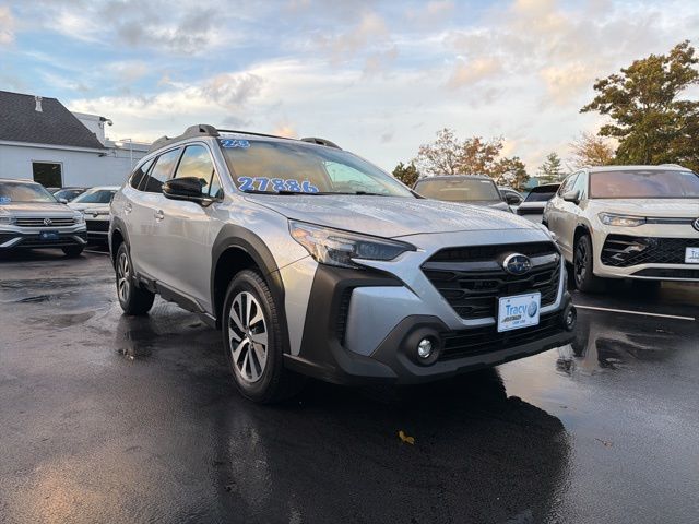 2023 Subaru Outback Premium's photo