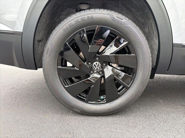 2026 Volkswagen Atlas SE w/Tech - Photo 9