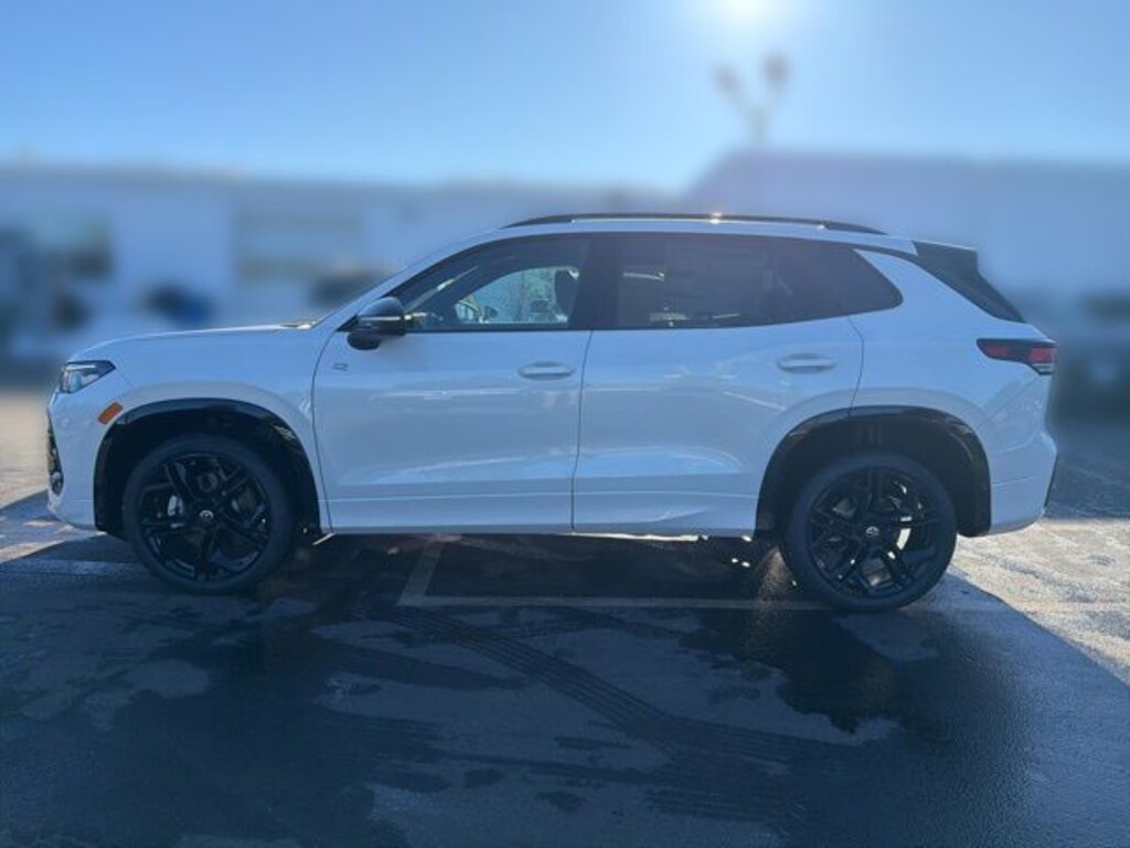 New 2026 Volkswagen Tiguan 2.0T SE R-Line Black SUV