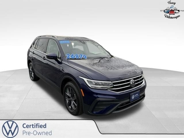 2023 Volkswagen Tiguan SE's photo