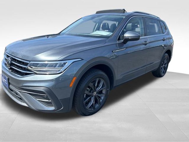 2022 Volkswagen Tiguan SE photo 3