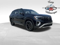 2025 Volkswagen Atlas 2.0T Peak Edition SUV