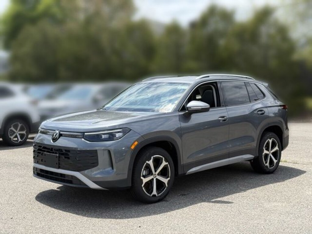 New 2026 Volkswagen Tiguan 2.0T SE SUV