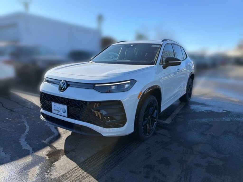 New 2026 Volkswagen Tiguan 2.0T SE R-Line Black SUV