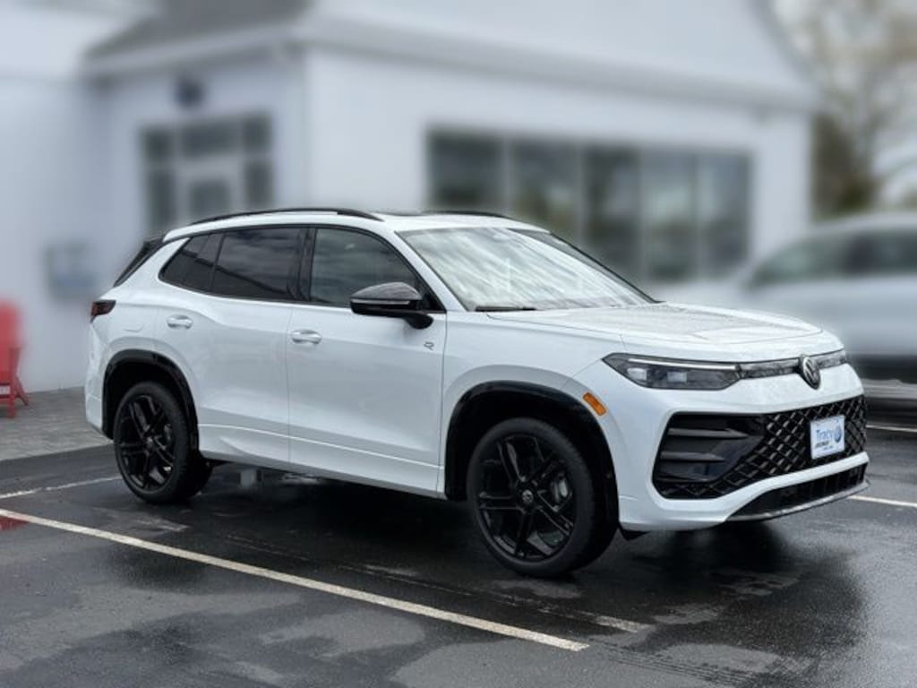 New 2026 Volkswagen Tiguan 2.0T SE R-Line Black SUV