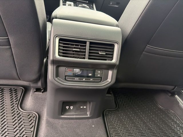 2026 Volkswagen Atlas SE w/Tech - Photo 20