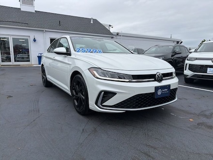 2025 Volkswagen Jetta 1.5T SE Sedan