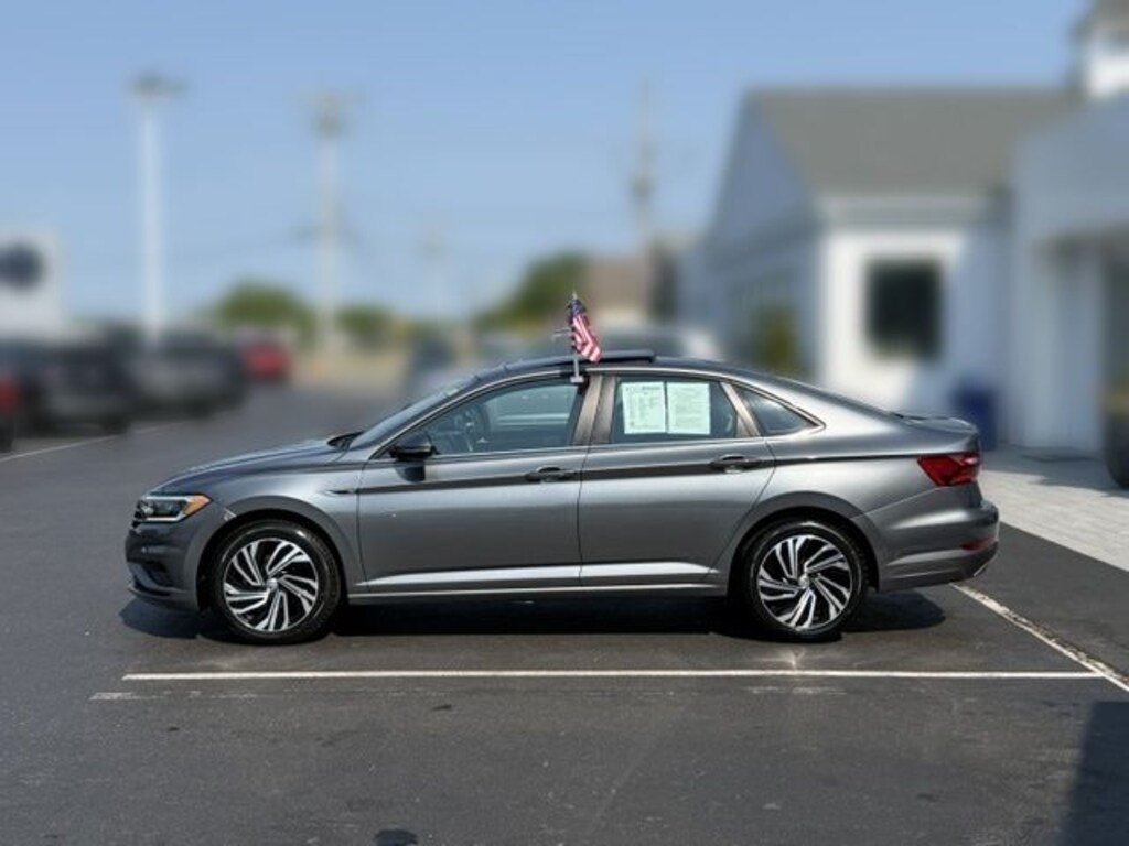 Used 2021 Volkswagen Jetta SEL Premium Sedan