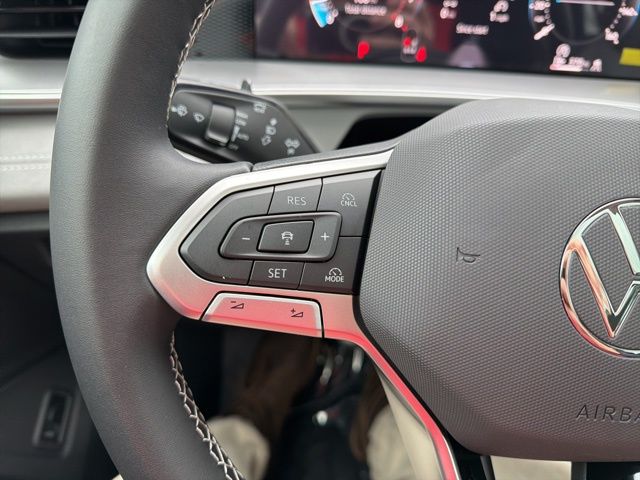 2026 Volkswagen Tiguan SE - Photo 16