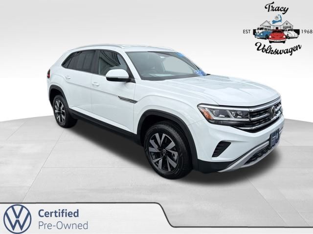 2023 Volkswagen Atlas Cross Sport SE's photo