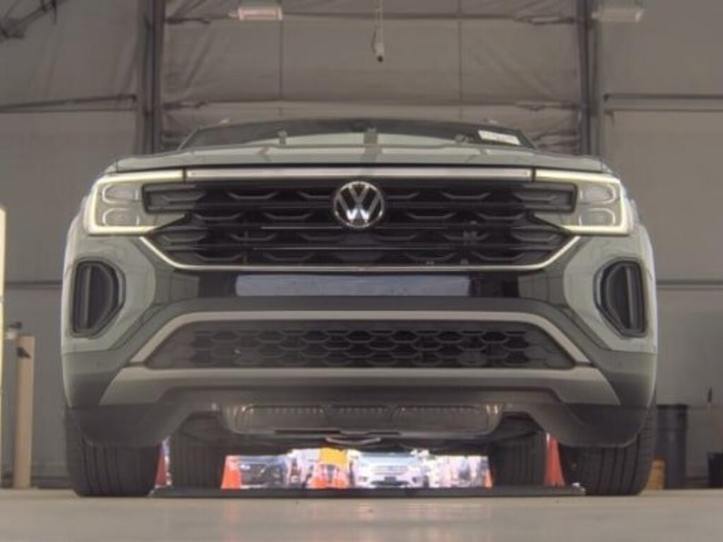 Used 2024 Volkswagen Atlas Cross Sport 2.0T SE w/Technology SUV