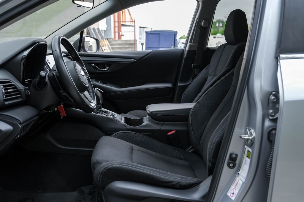 2020 Subaru Outback Premium photo 3