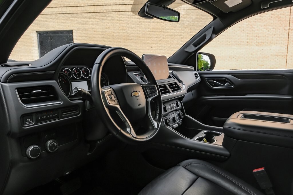 2021 Chevrolet Tahoe LT photo 2