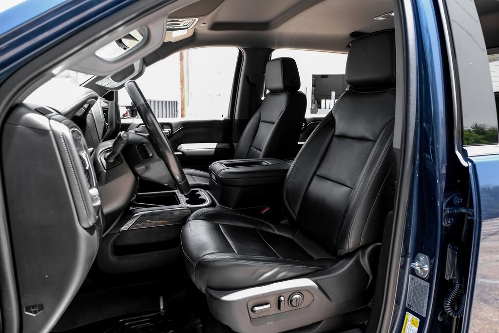 2020 Chevrolet Silverado 2500HD LTZ photo 3