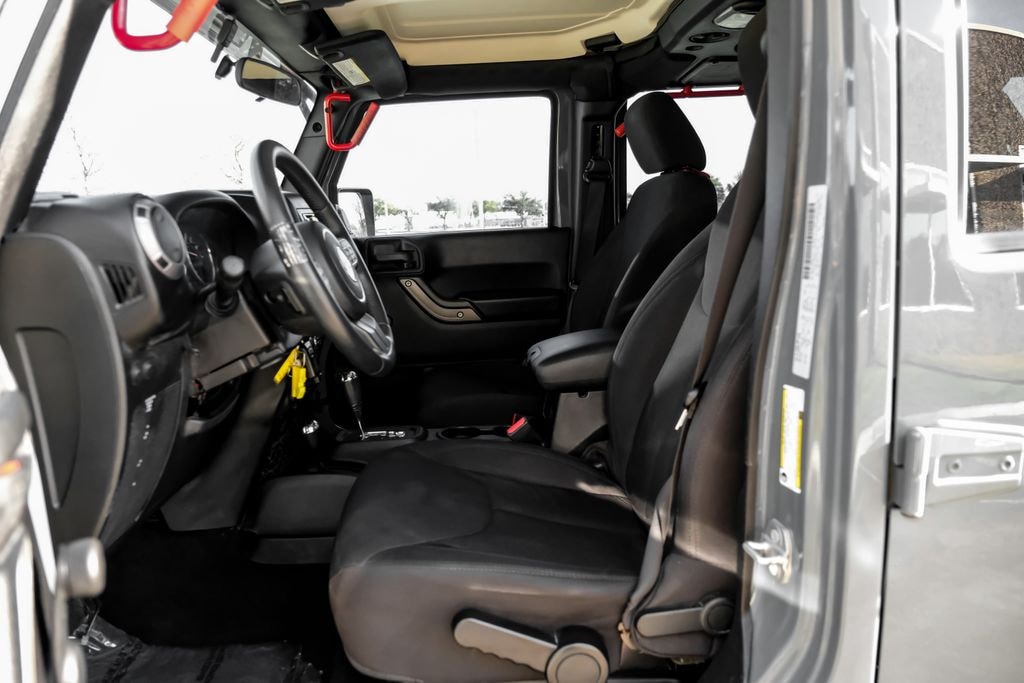 Used 2015 Jeep Wrangler Unlimited Sport SUV