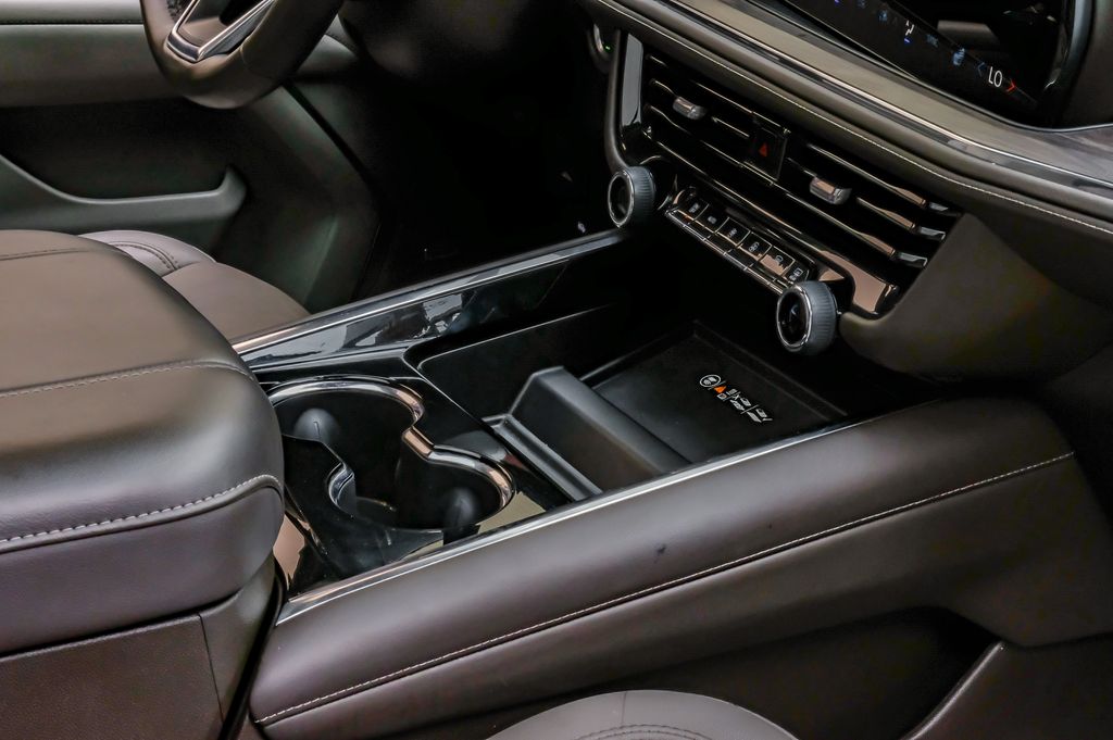 2025 Chevrolet Tahoe Z71 - Photo 26
