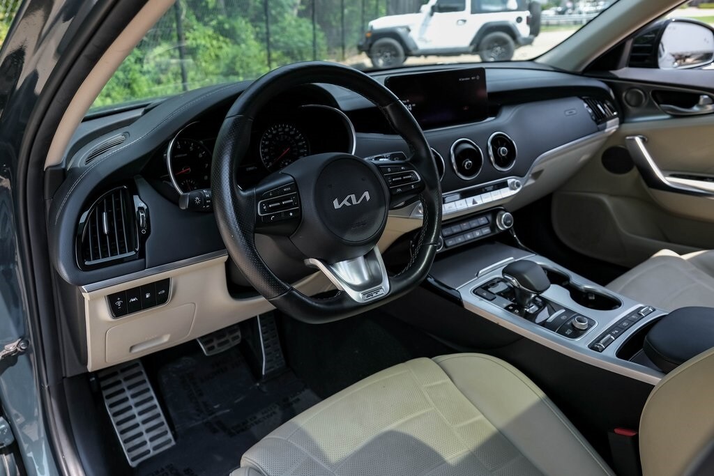2023 Kia Stinger GT2 photo 2