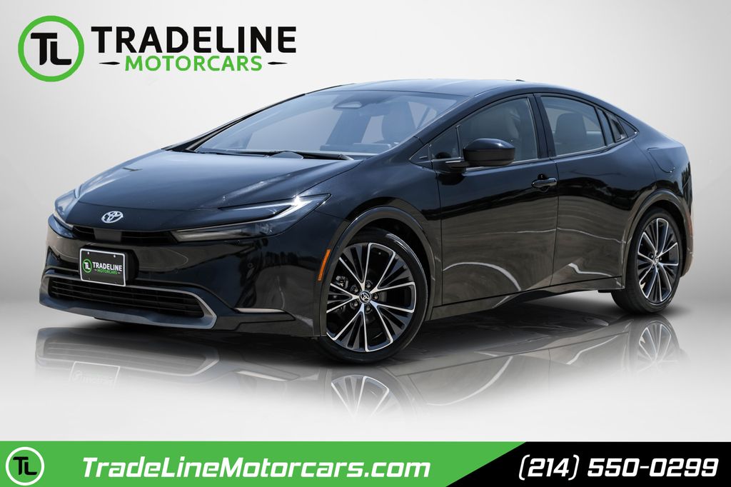 2023 Toyota Prius XLE FWD's photo