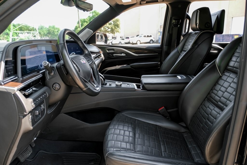 2021 Cadillac Escalade ESV Sport Platinum photo 2
