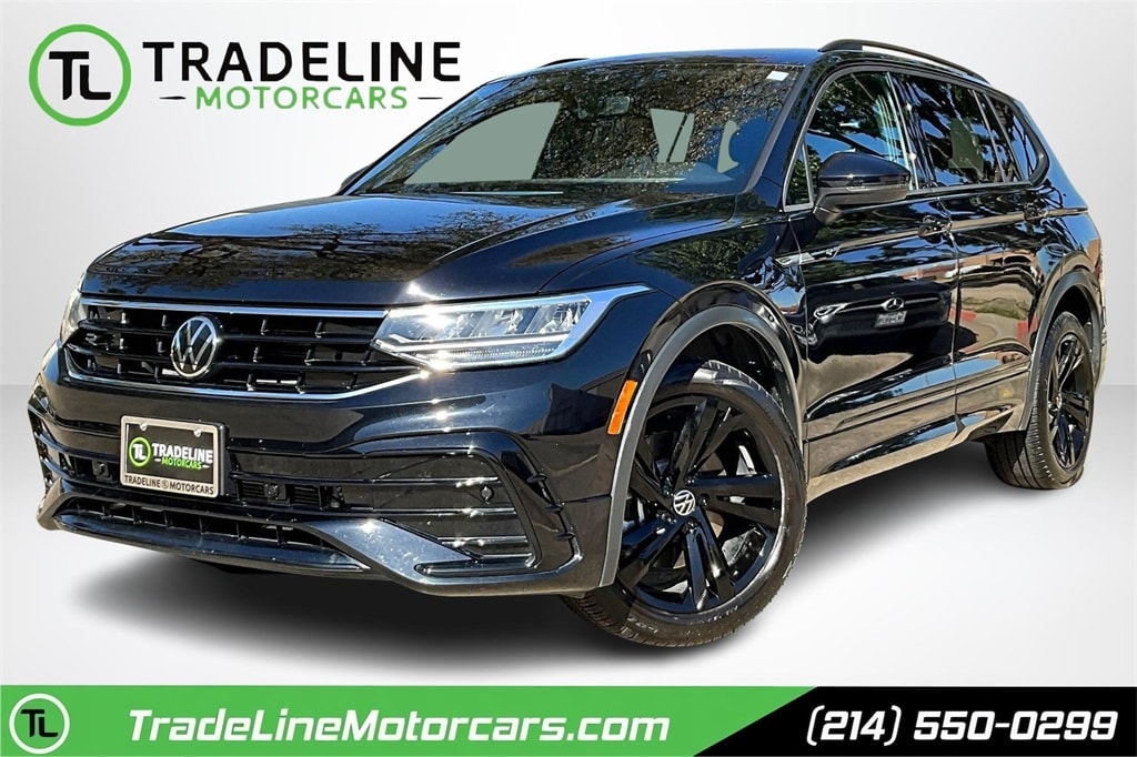 2023 Volkswagen Tiguan SE R-LINE BLACK's photo