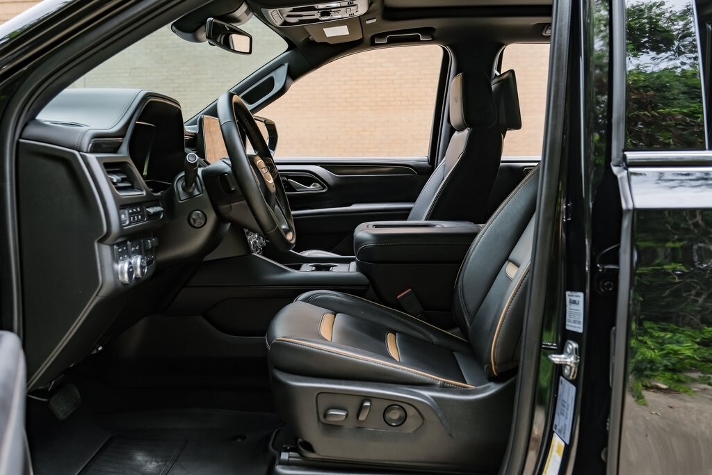 2024 Gmc Yukon AT4 photo 3