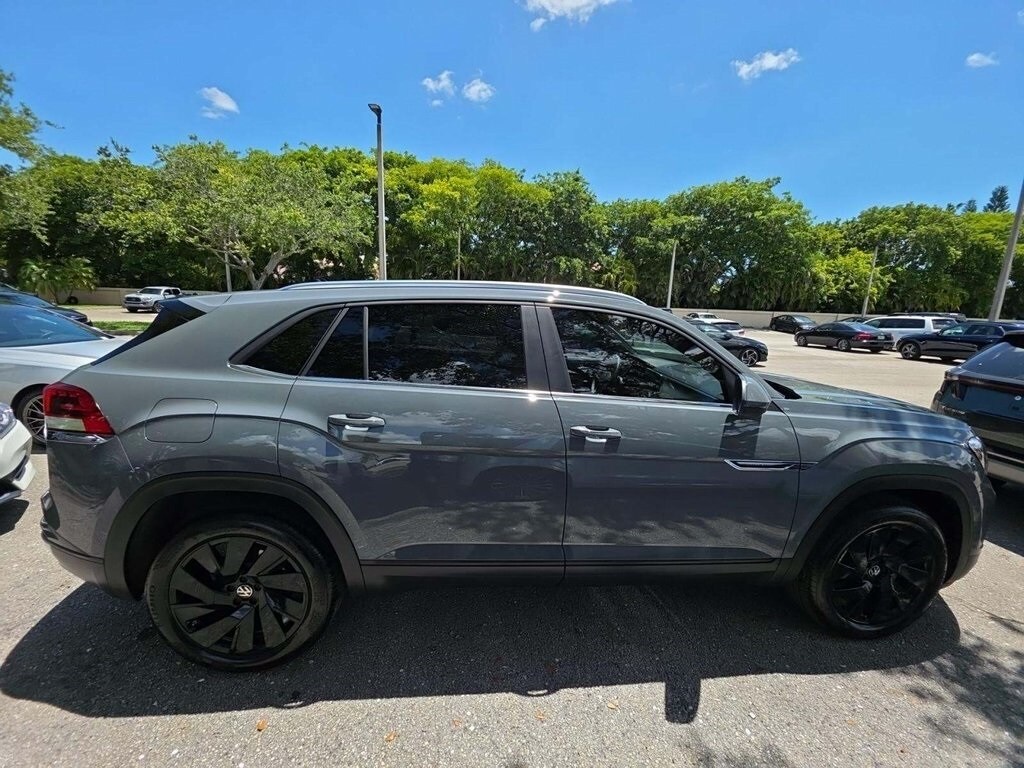 2024 Volkswagen Atlas Cross Sport SE Technology photo 4