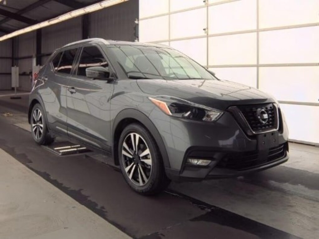 Used 2020 Nissan Kicks SR SUV