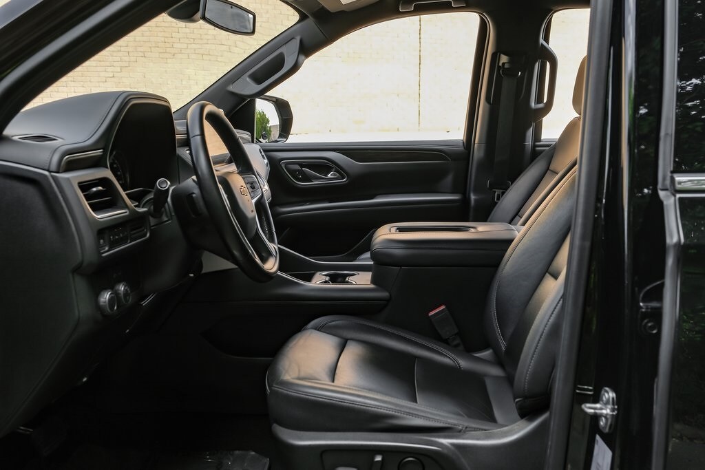 2021 Chevrolet Tahoe LT photo 3