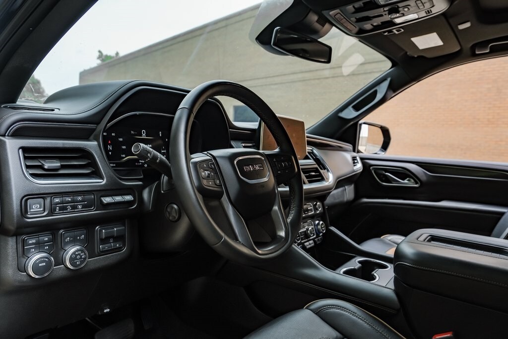 2024 Gmc Yukon AT4 photo 2