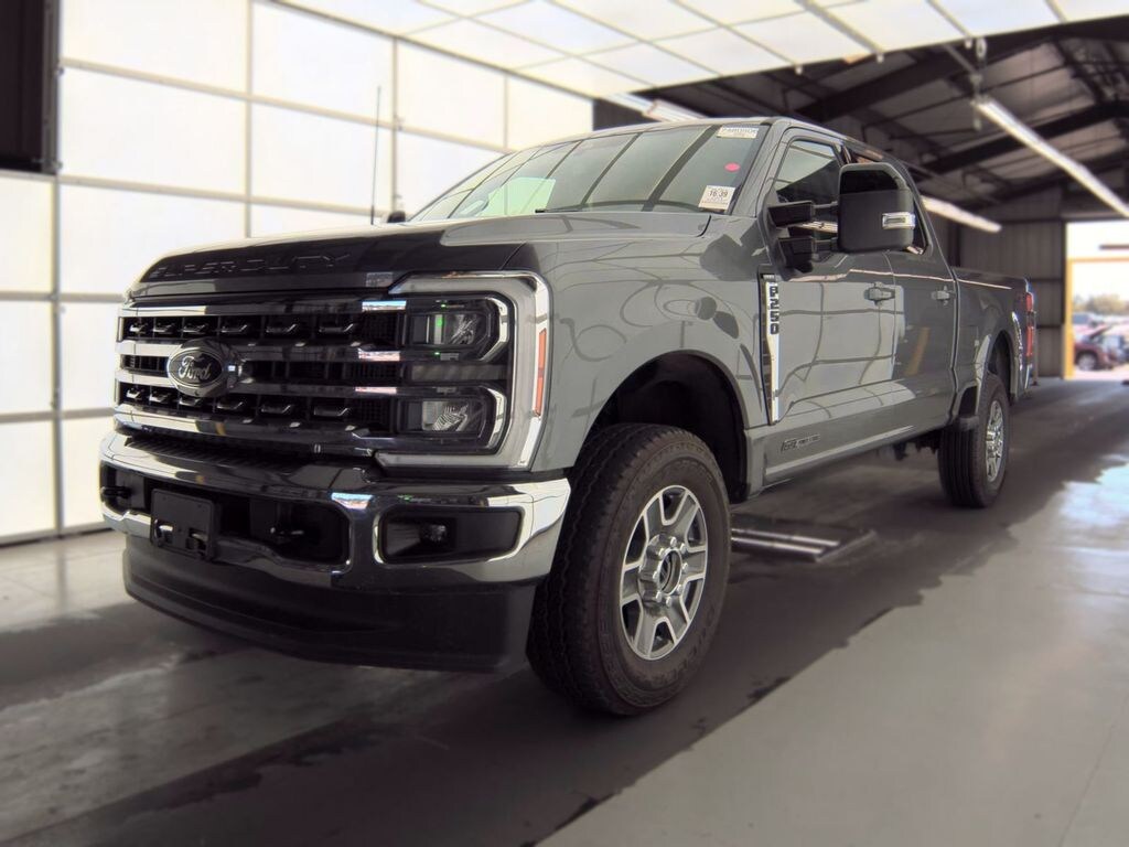 Used 2024 Ford F-250SD Lariat Truck