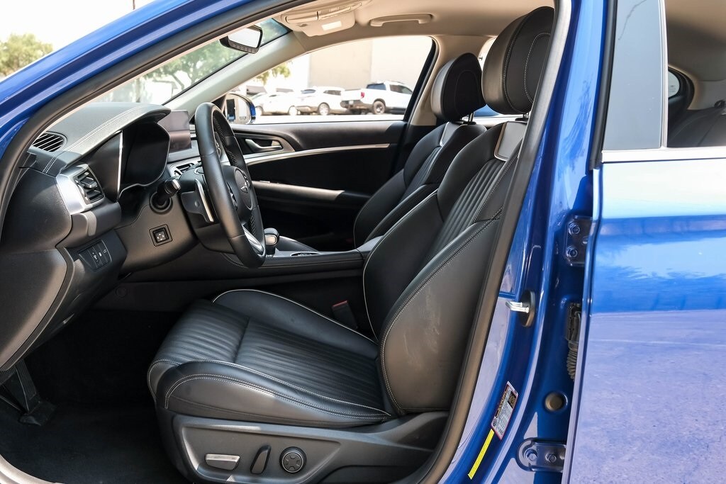 2023 Genesis G70 3.3T photo 3