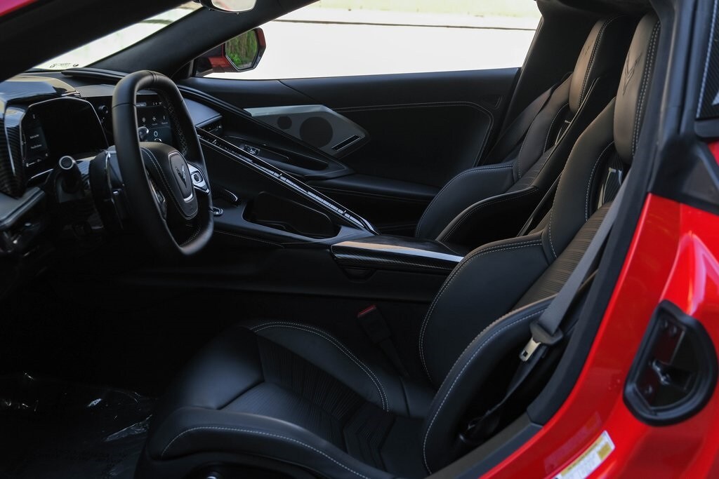 2025 Chevrolet Corvette Stingray 3LT photo 3
