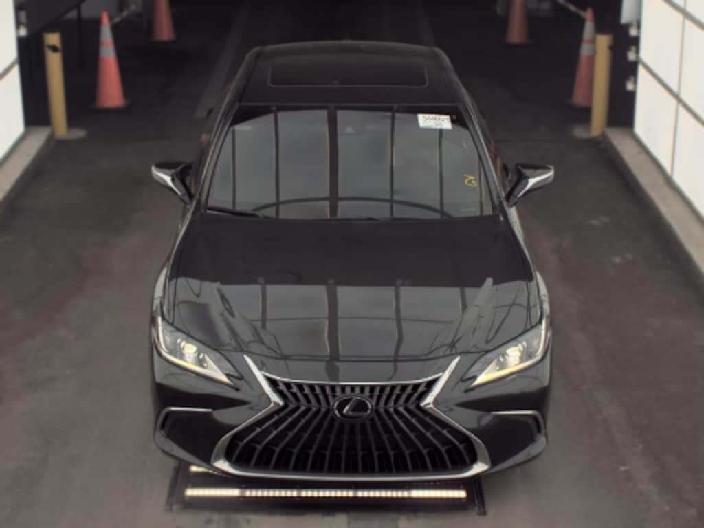 Used 2024 Lexus ES 350 Sedan