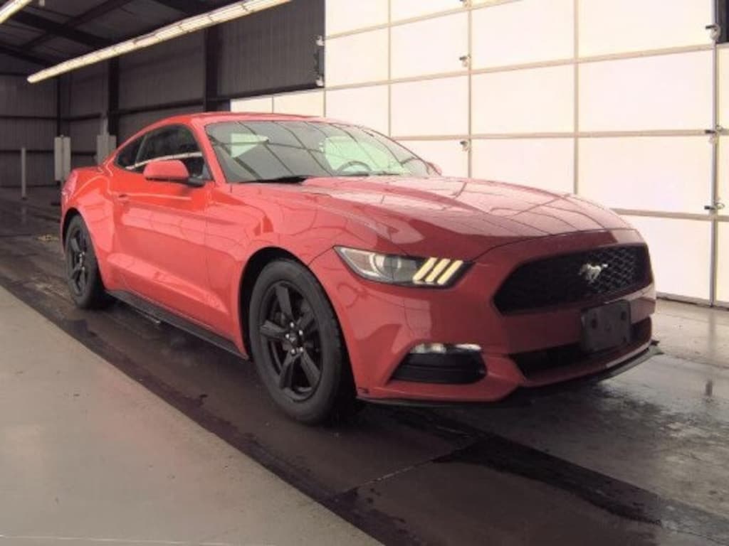 Used 2016 Ford Mustang V6 Coupe