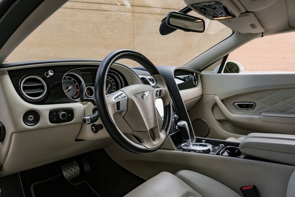 2014 Bentley Continental GTC Speed photo 2