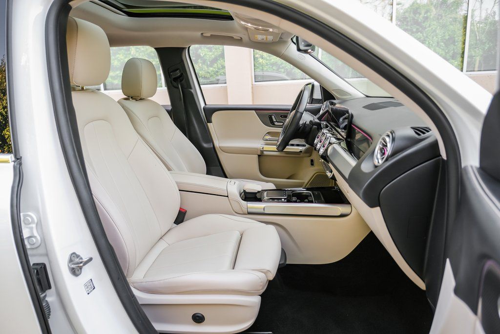 2022 Mercedes-Benz GLB Base - Photo 32