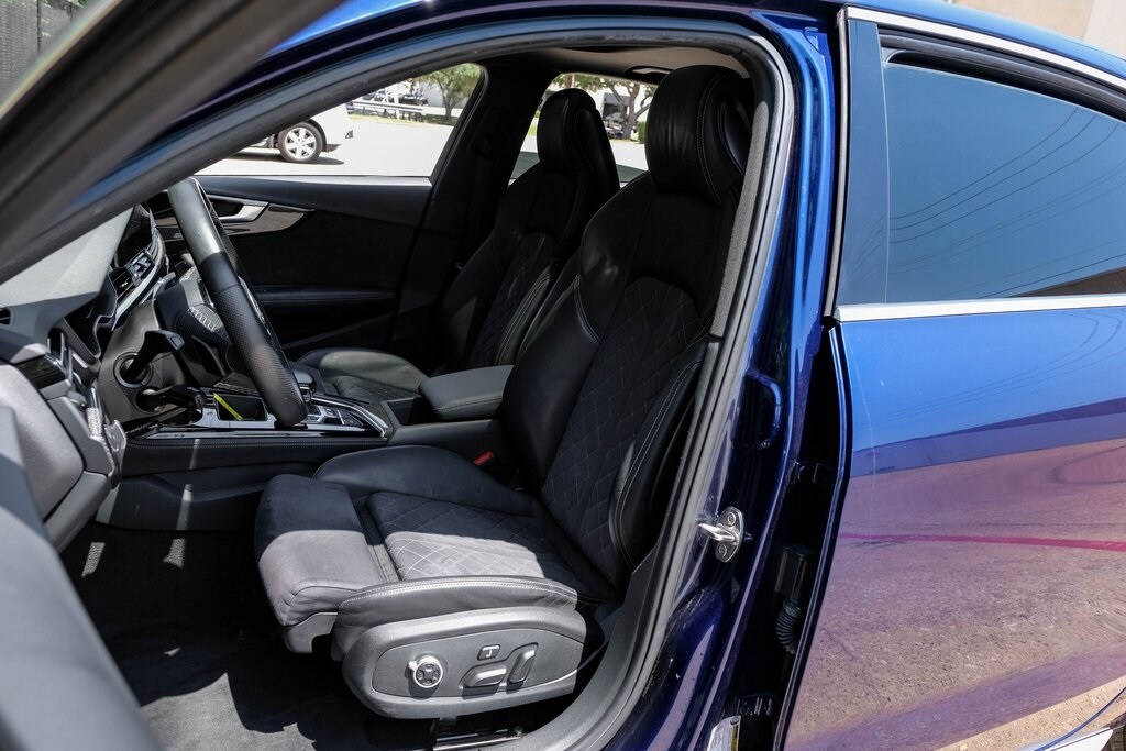 2022 Audi S4 Base Premium Plus photo 2