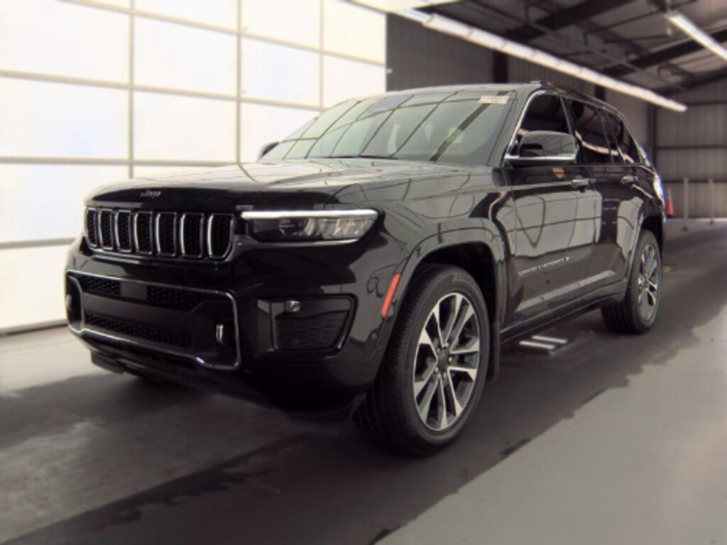 Used 2024 Jeep Grand Cherokee Overland SUV