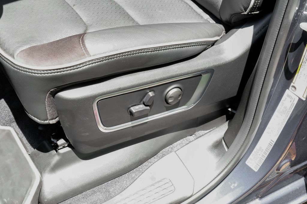 2026 RAM Ram 1500 Pickup Laramie - Photo 37