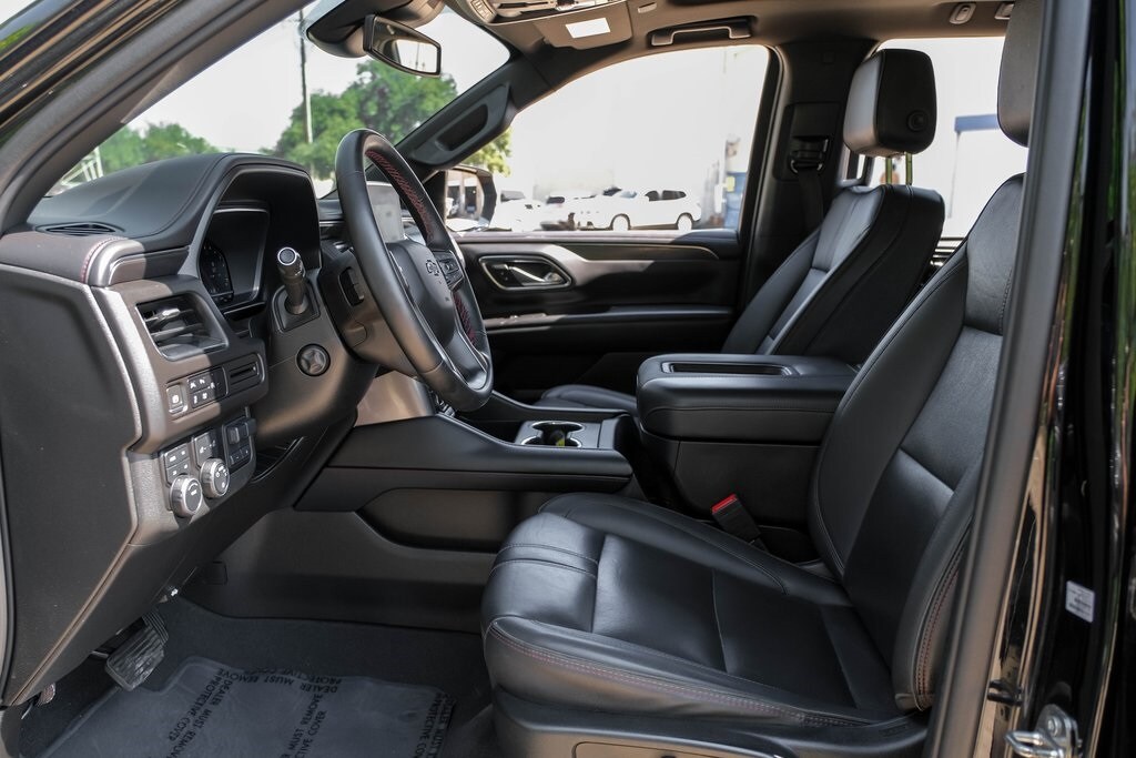 2023 Chevrolet Tahoe RST photo 3