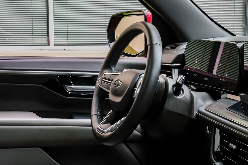 2025 Chevrolet Tahoe Z71 - Photo 16