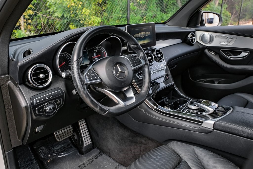 2018 Mercedes Benz GLC 43 AMG photo 2